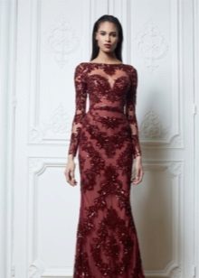 Robe fourreau bordeaux avec dentelle