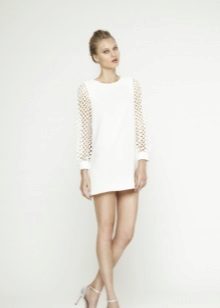 Robe de soirée blanche avec manche transparente