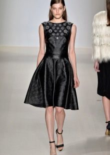 Robe de soirée courte de Tadashi Shoji