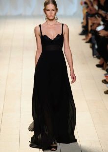 Robe de soirée noire à décolleté profond
