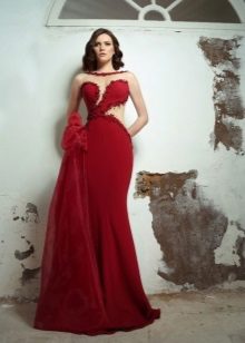 Robe de soirée rouge au sol