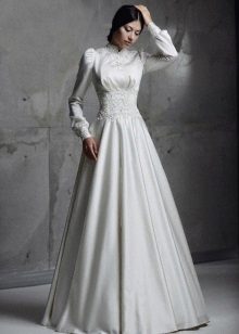 Robe de mariée en dentelle rétro