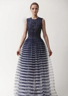Robe rayée bleue et blanche