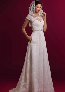 Robe de mariée Empire à capuche