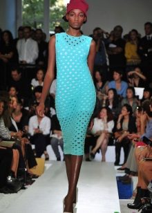 Robe de soirée midi bleue au crochet