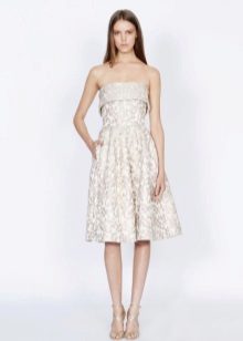 robe de soirée avec un corset de Bedgley Bear