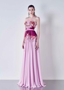 La robe de soirée n'est pas magnifique avec un corset