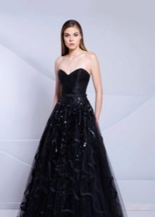 Robe de soirée noire avec un corset