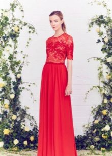 Vestido de noite com corpete de renda