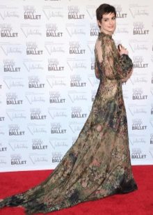 Robe de soirée avec l'illusion d'un dos ouvert En Hathaway