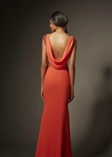 Robe de soirée rouge à dos nu