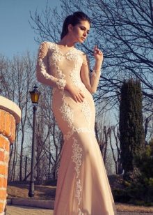Robe de mariée en dentelle de la collection Crystal Desing 2014