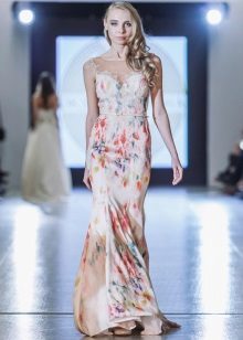 Version d'été d'une robe de mariée