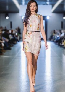 Robe de soirée par Oksana Mucha short en dentelle