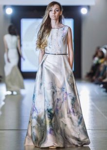 Robe de soirée a-silhouette de la collection Privee 2016