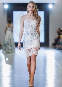 Robe de soirée en dentelle de la collection Privee 2016