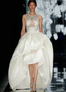 Robe de mariée avec perles et cristaux