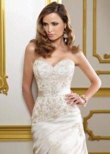 Robe de mariée avec cristaux et perles