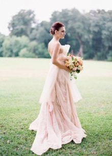 Robe de mariée rose pâle
