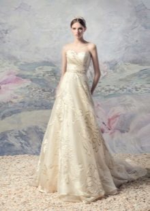 Robe de mariée ivoire à imprimé crème