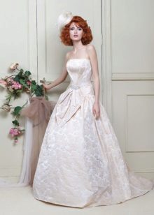 Magnifique robe de mariée de la collection de fleurs extravagantes