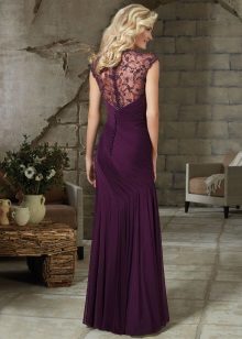 Robe de soirée pour femme de 40 ans avec un dos en dentelle