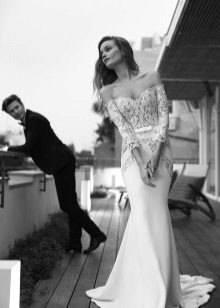 Robe de mariée avec dentelle et train