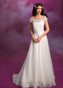 Robe de mariée de la collection SONESTA avec dentelle