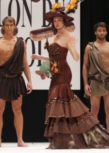 Robe de soirée en chocolat au sol