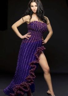 Robe de soirée avec une fente de ballons