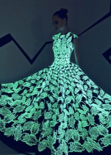 Robe de soirée rougeoyante