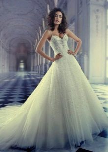 Robe de mariée avec train et strass