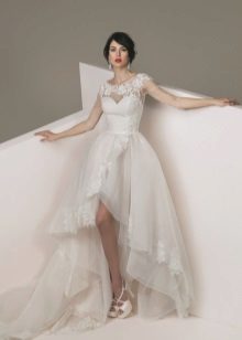 Robe de mariée avec dentelle devant courte dos long