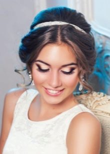 Tiara à la robe de mariée