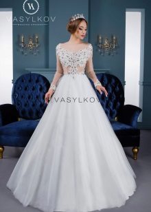 Robe de mariée avec l'illusion d'un corps nu