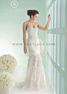 Robe de mariée en dentelle par Vasilkov