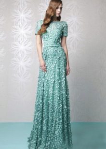 Robe de soirée par terre pour un anniversaire