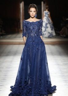 Robe de soirée bleue pour le nouvel an