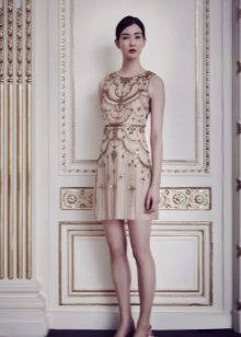 Robe de soirée courte avec broderie