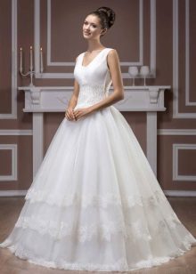Robe de mariée en diamant de Hadassa avec dentelle