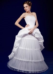Petticoat puha gyűrűkön és szöveten