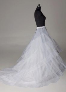 Petticoat, csokor, esküvői vonattal