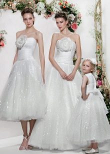 Robes de mariée de la collection de cocktail floral de Papilio
