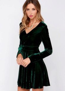 Bijoux sous la robe de velours