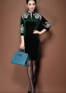 Robe courte classique en velours