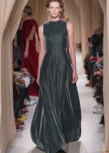 Robe en velours gris style minimalisme