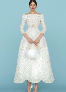 Robe de mariée blanche en dentelle midi