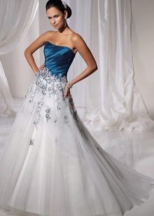 Robe de mariée blanche avec corset bleu