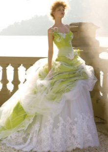 Robe de mariée blanche et verte