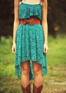 Robe en dentelle turquoise